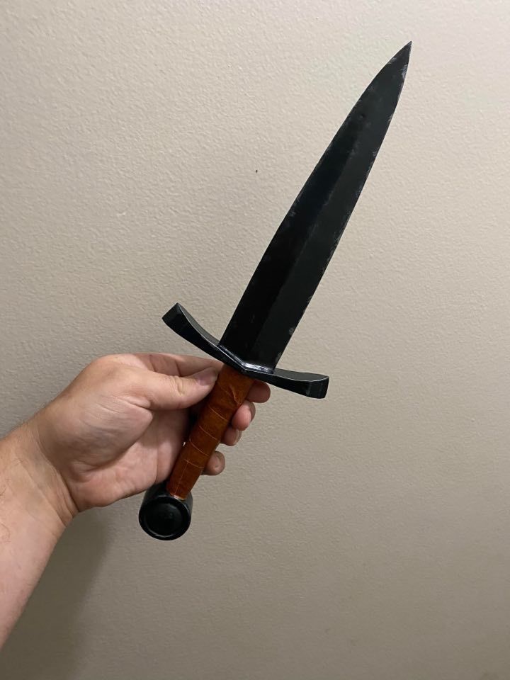 Free STL file Dagger. Dnd. Cosplay. Life size 🗡️・3D printer design to